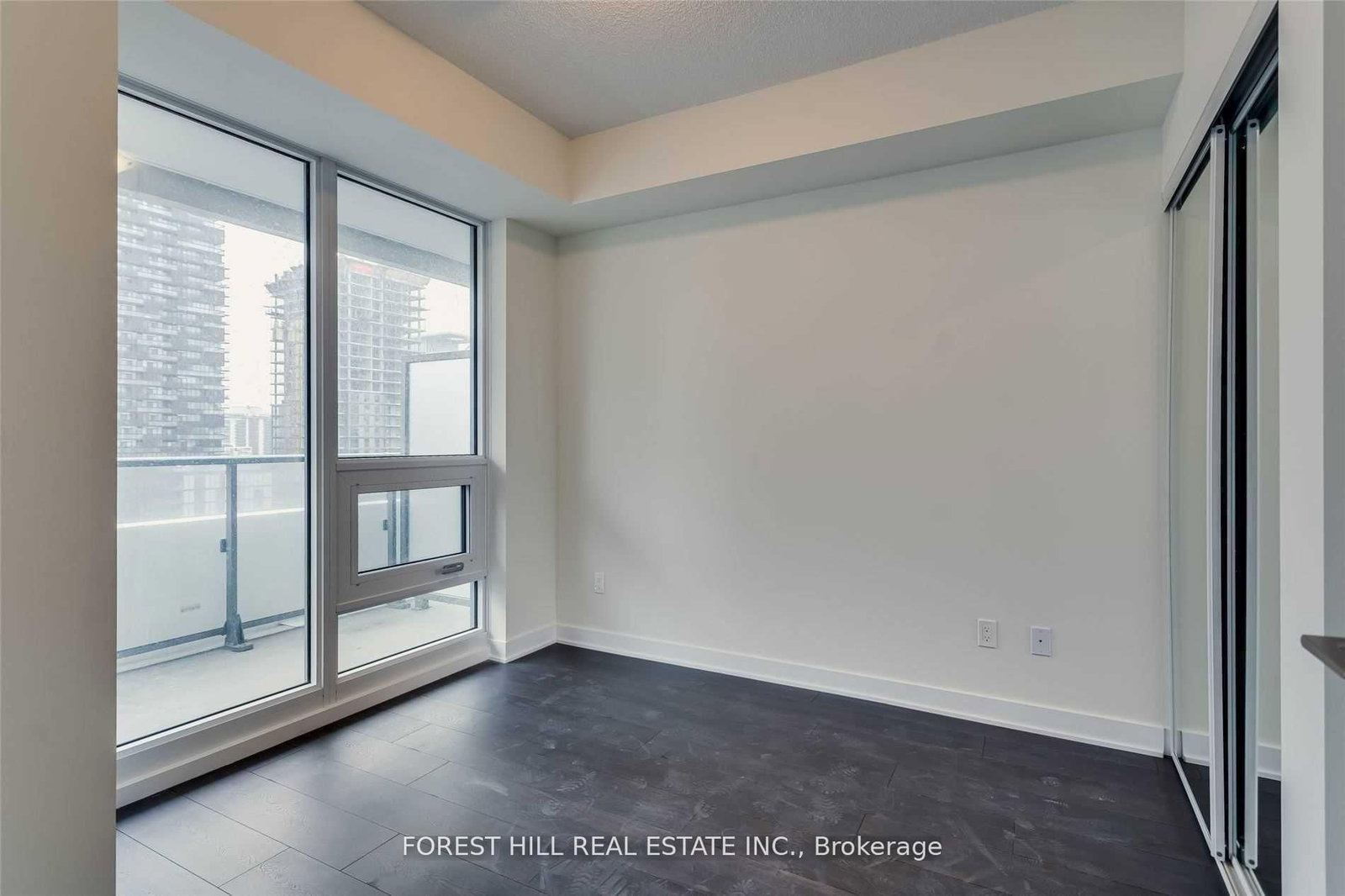 2221 Yonge Street, Unit 5211 - Photo 8