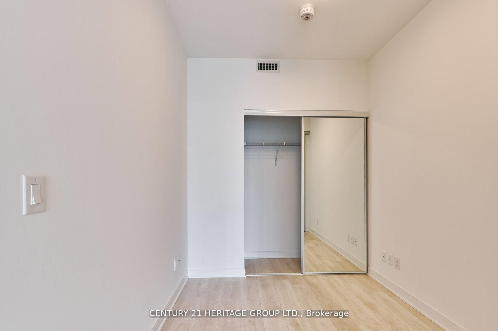 180 Mill Street, Unit S560 - Photo 18