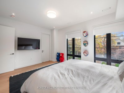 77 Kendal Avenue • Toronto, ON