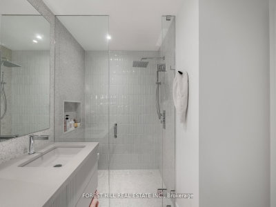 77 Kendal Avenue • Toronto, ON