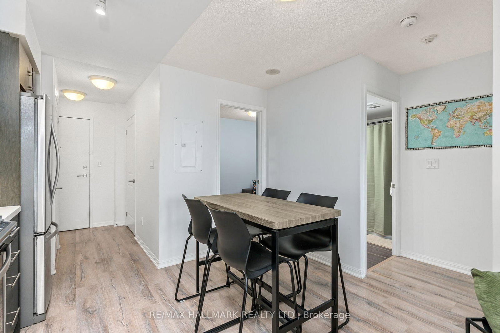 400 Adelaide Street E, Unit 819 - Photo 10