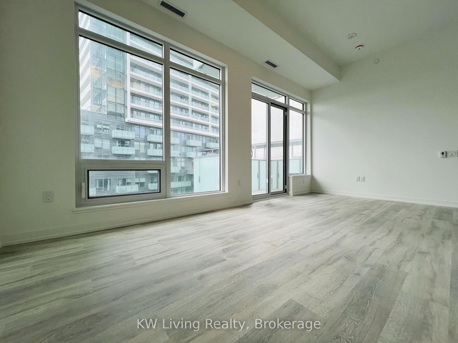 7 Golden Lion Heights, Unit 905N - Photo 4