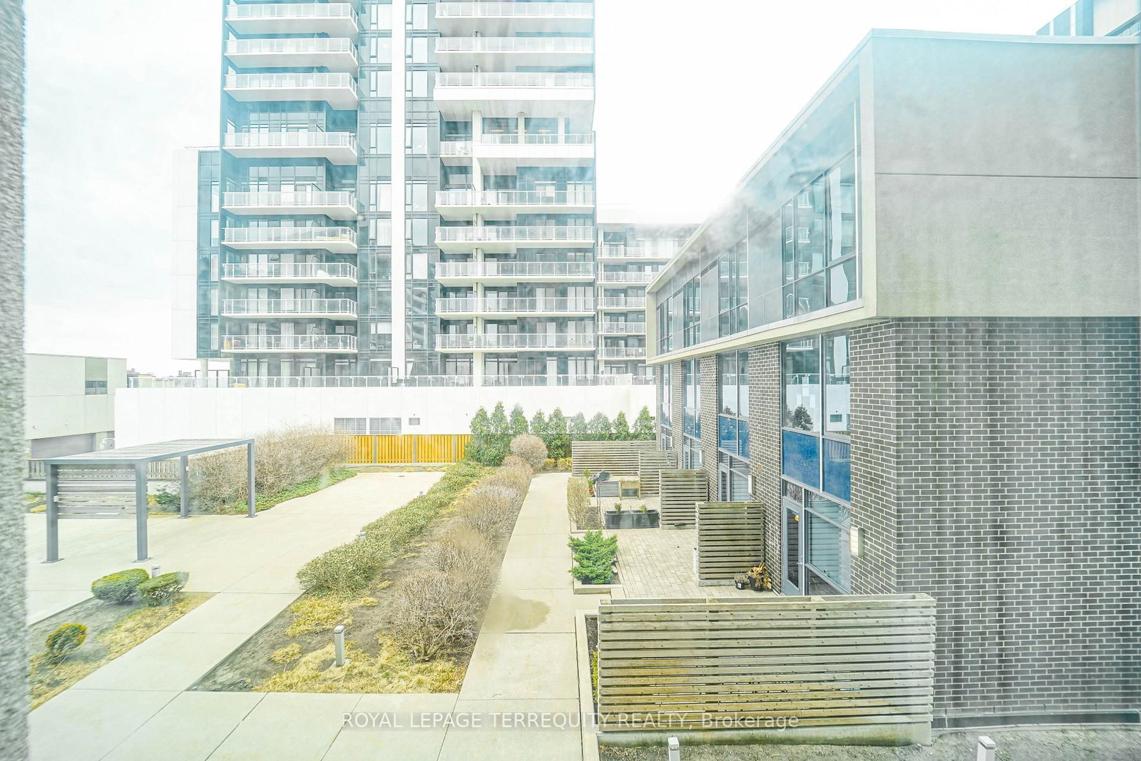 75 The Donway W, Unit 204 - Photo 38