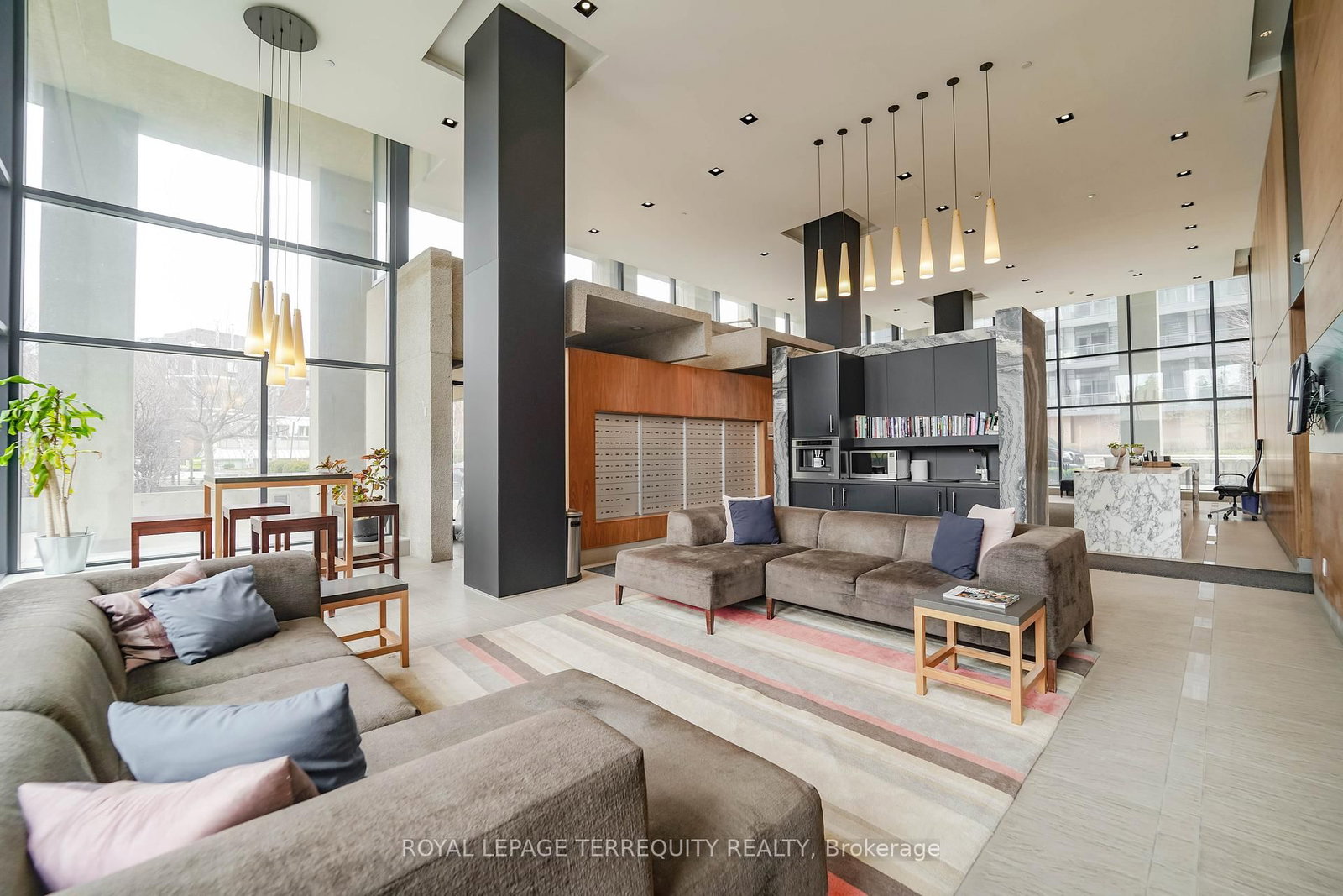 75 The Donway W, Unit 204 - Photo 7