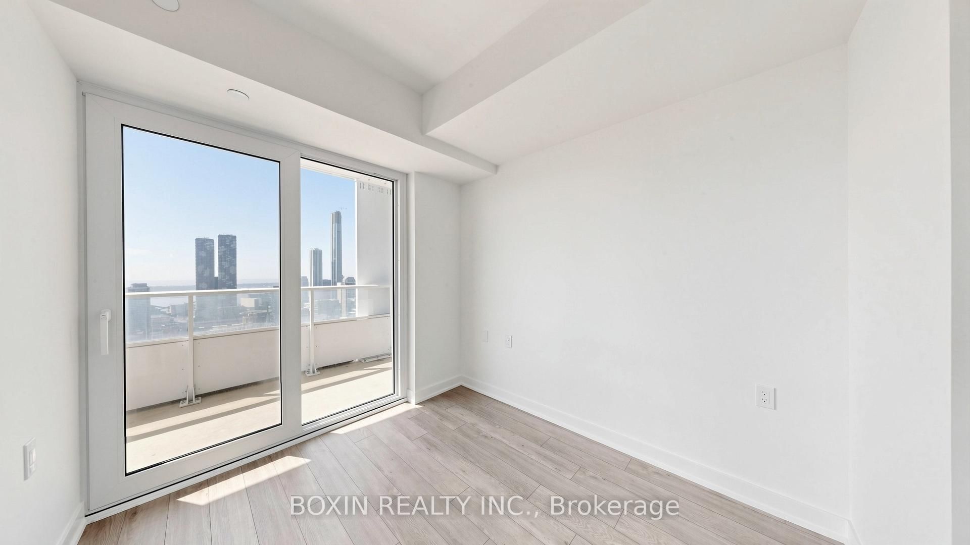 88 Queen Street, Unit 4303