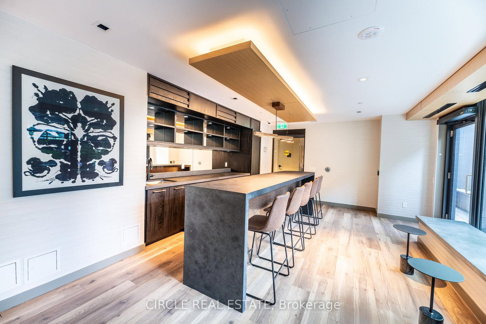 327 King Street W, Unit 2705 - Photo 29