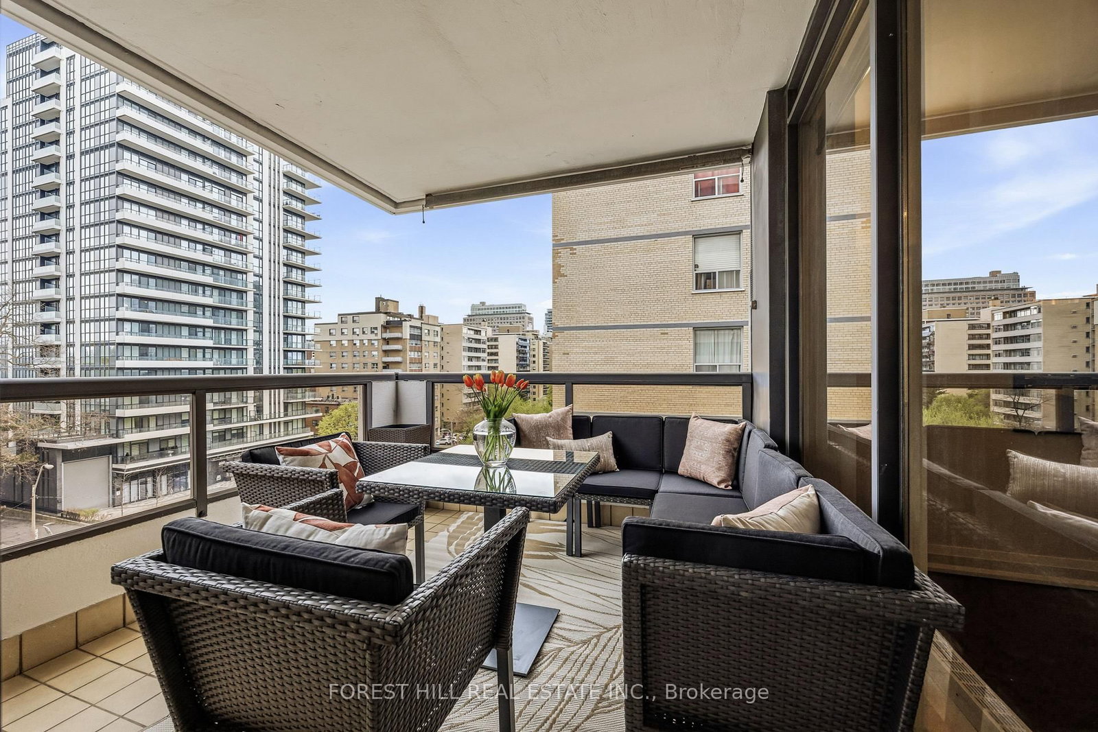 616 Avenue Road, Unit 402 - Photo 8