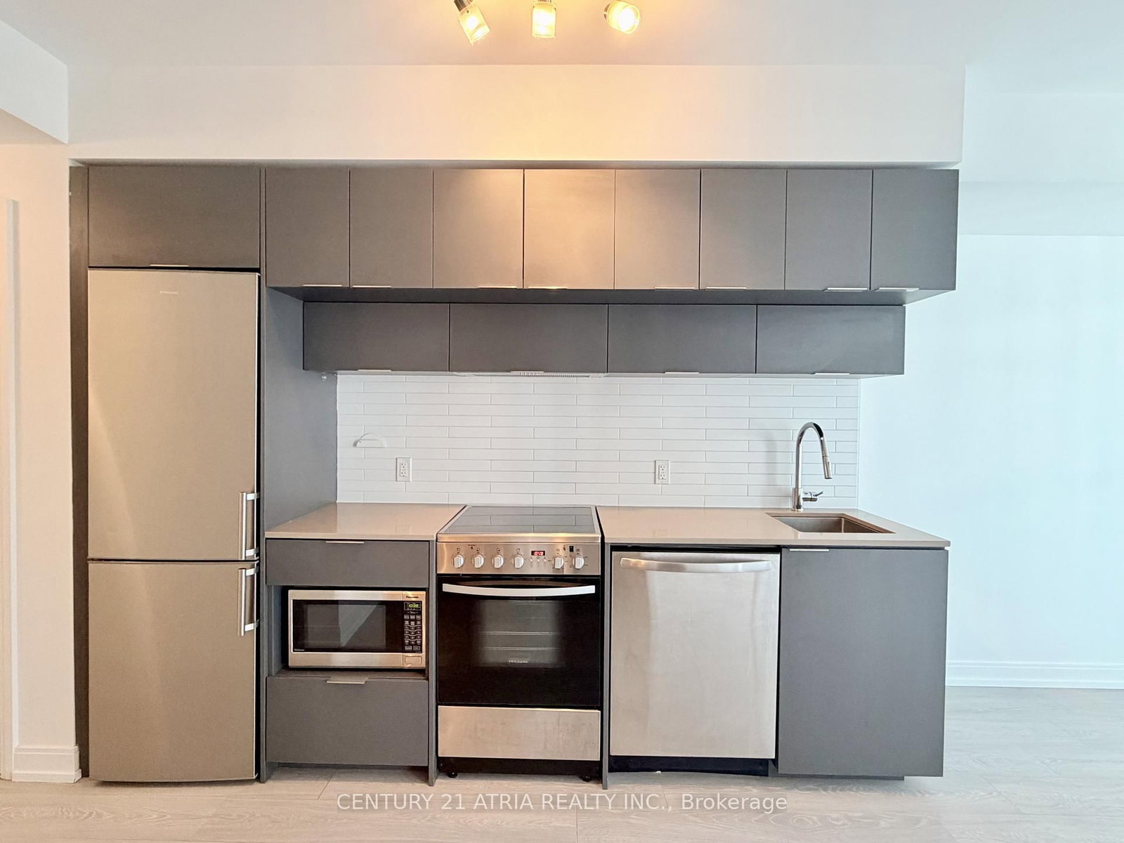 181 Dundas Street E, Unit 715 - Photo 5