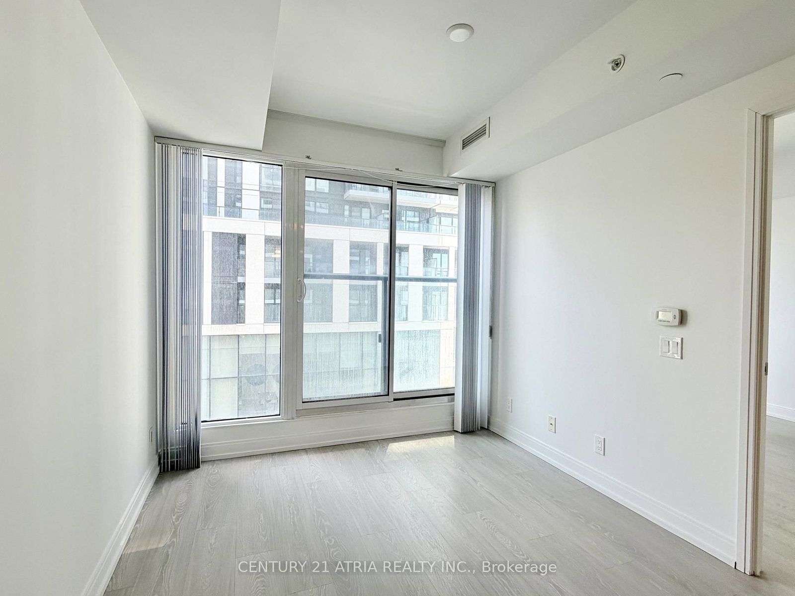 181 Dundas Street E, Unit 715 - Photo 8