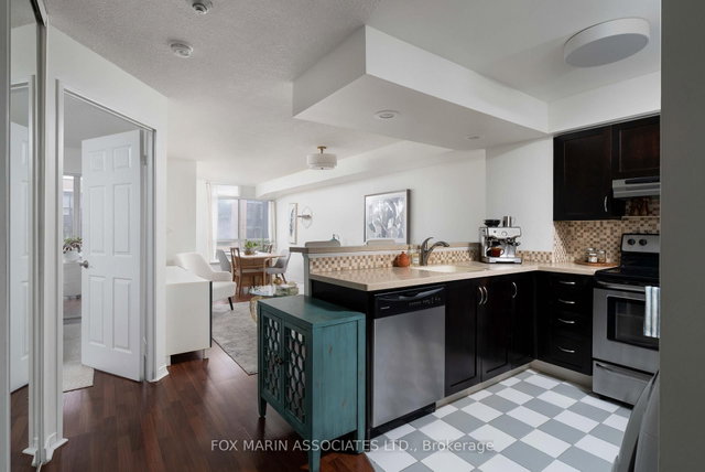 815 - 801 King Street W