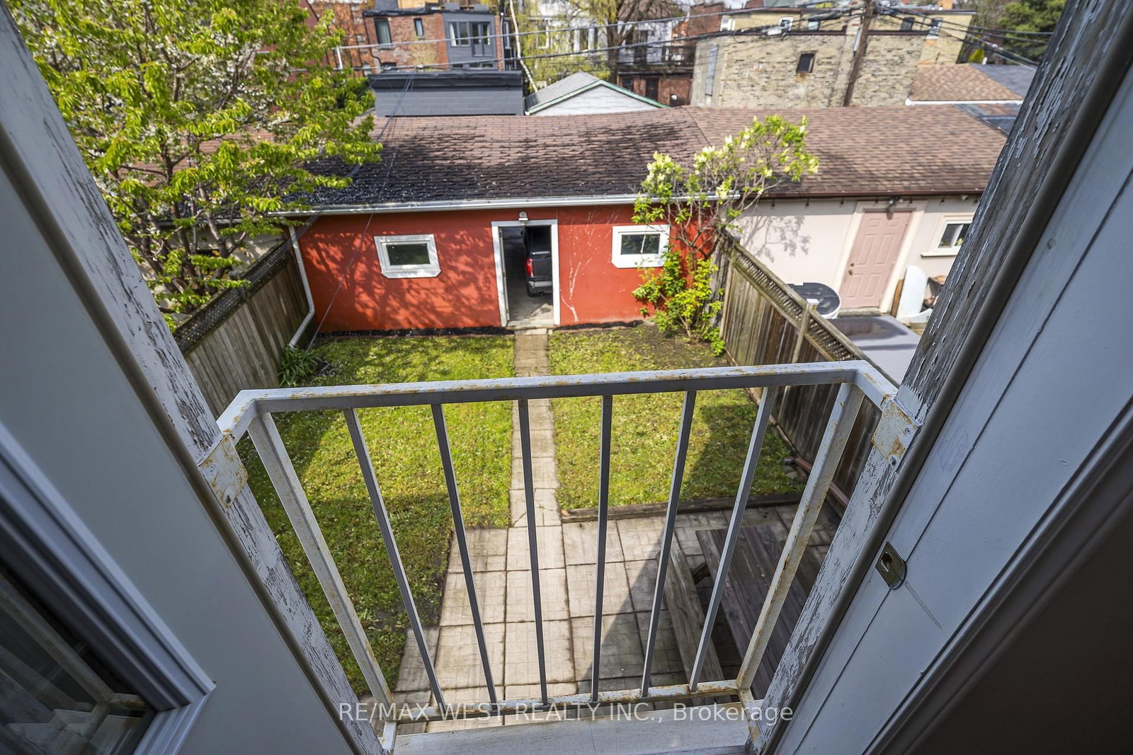 404 Manning Avenue • Toronto, ON photo 18