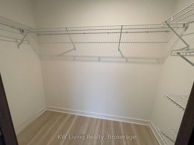 19 Bathurst Street • #4202 • Toronto, ON