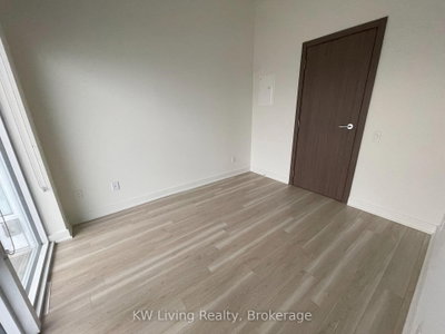 19 Bathurst Street • #4202 • Toronto, ON