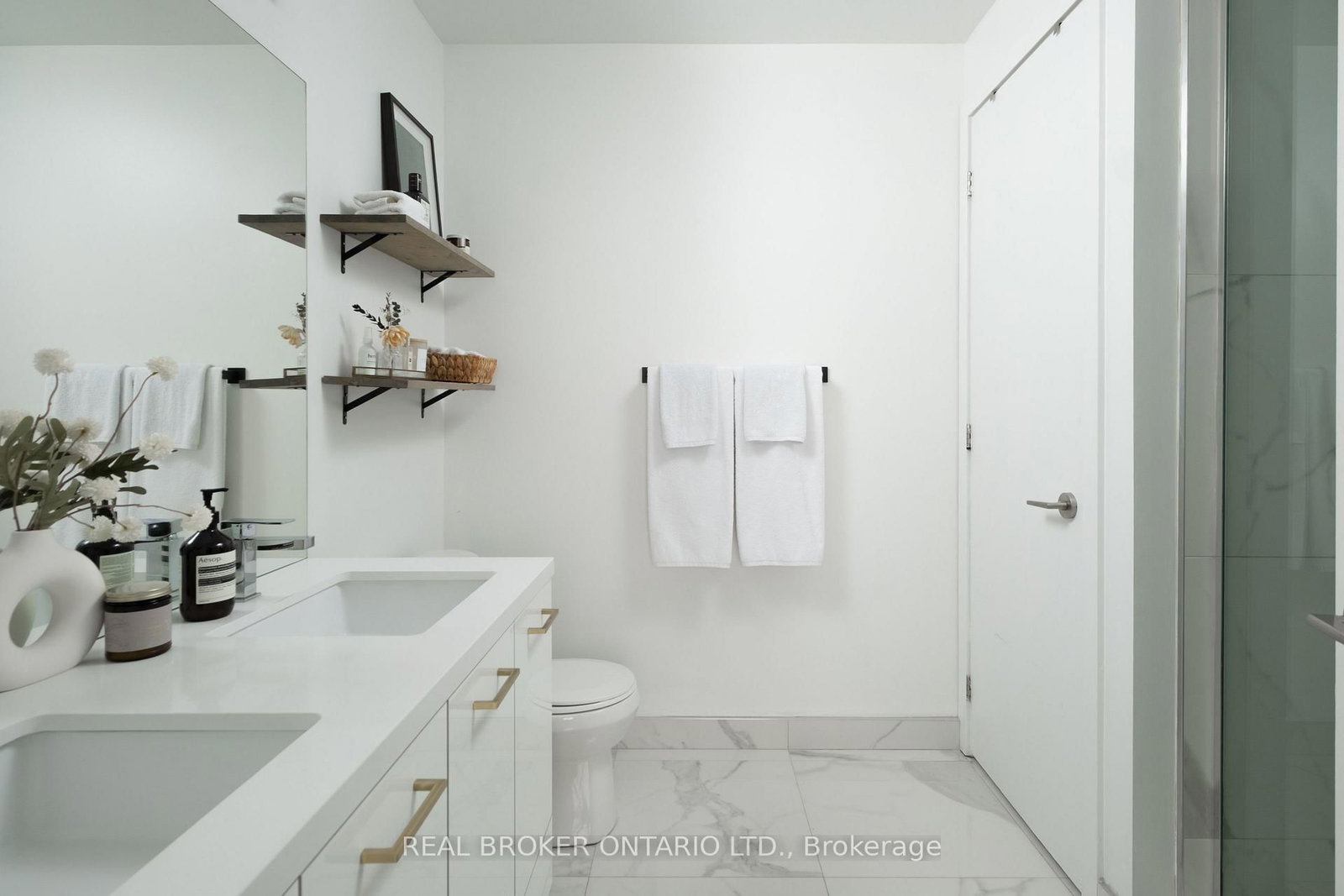 39 Brant Street, Unit PH24 - Photo 20