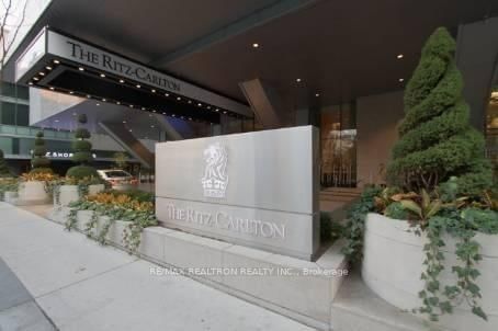 2303-183 Wellington Street, Toronto, ON