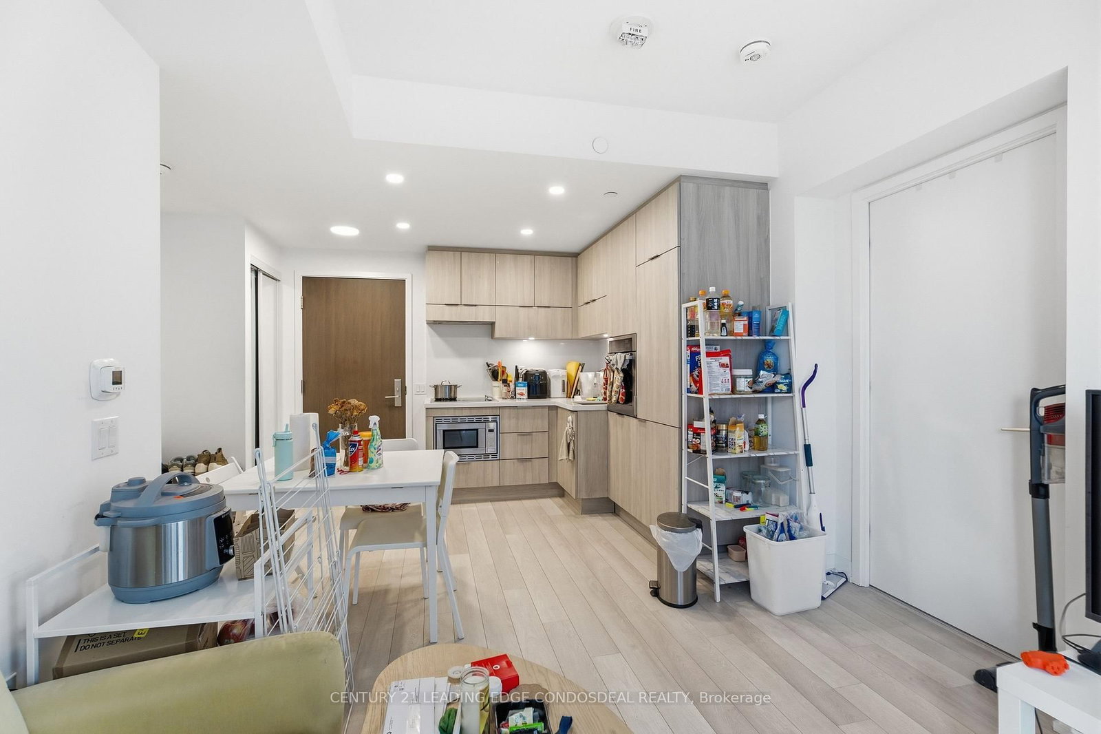 39 Roehampton Avenue, Unit 807 - Photo 23