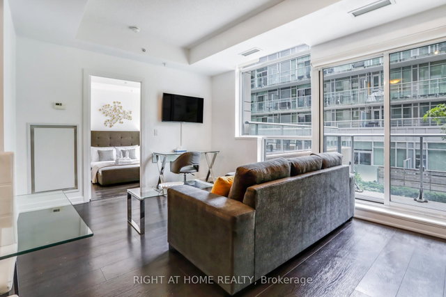 311 - 199 Richmond Street W