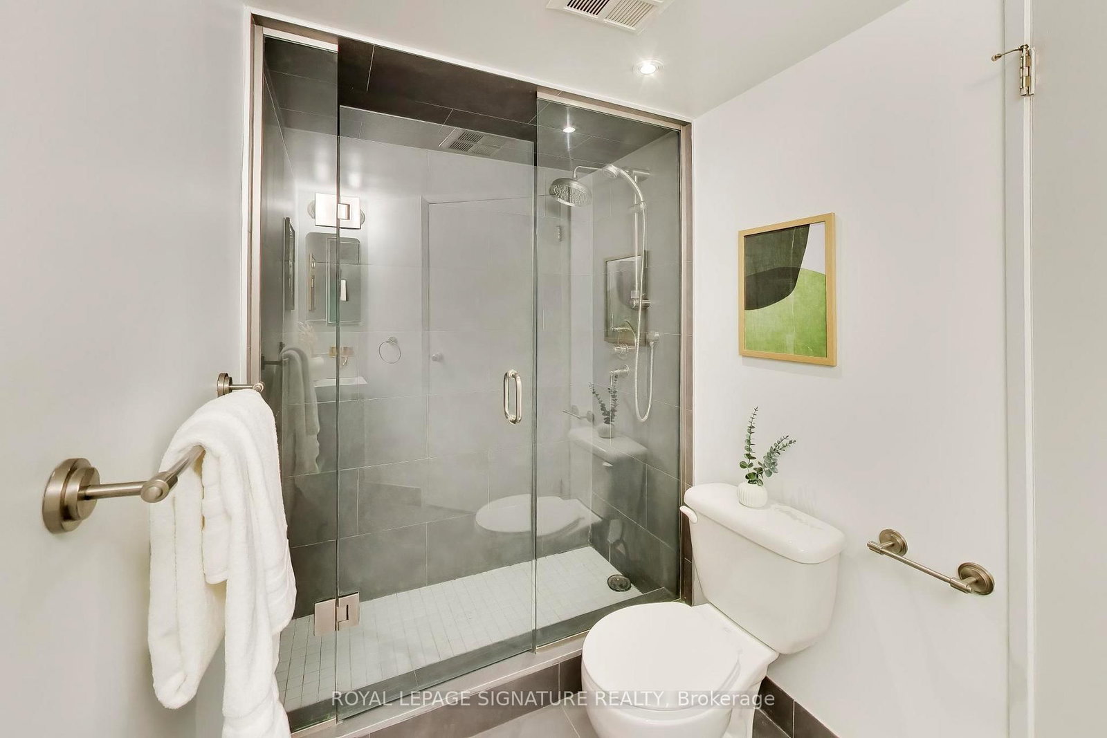 650 Queens Quay W, Unit 1807 - Photo 18