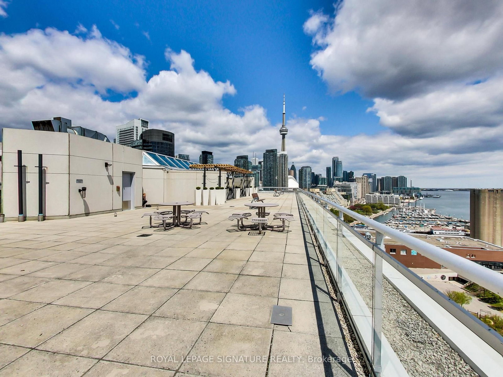 650 Queens Quay W, Unit 1807 - Photo 24
