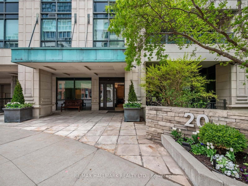 716 - 20 Scrivener Square