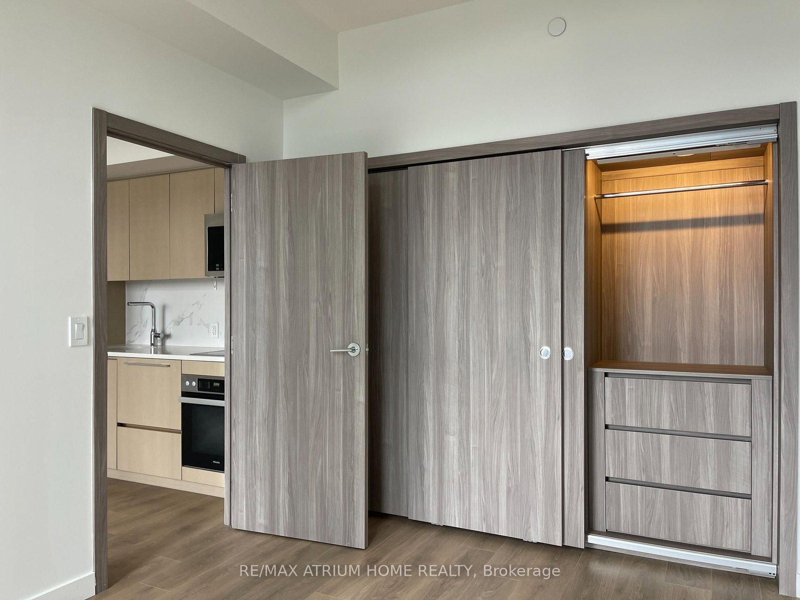 38 Widmer Street, Unit 2208 - Photo 3