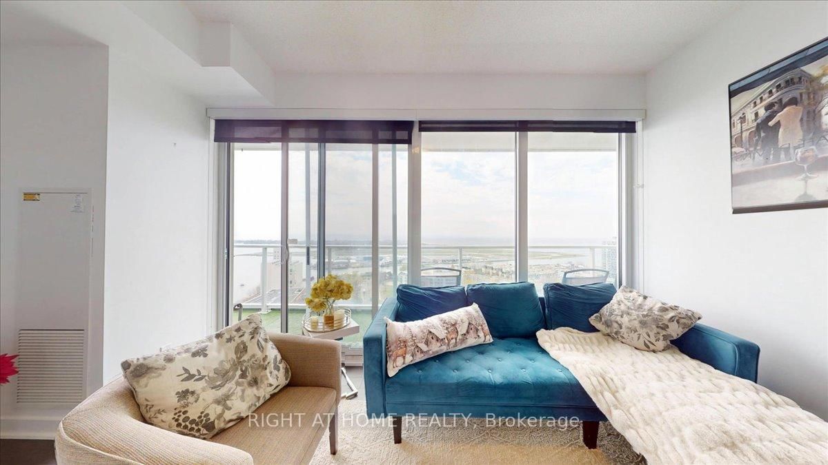 19 Bathurst Street, Unit 3011 - Photo 16
