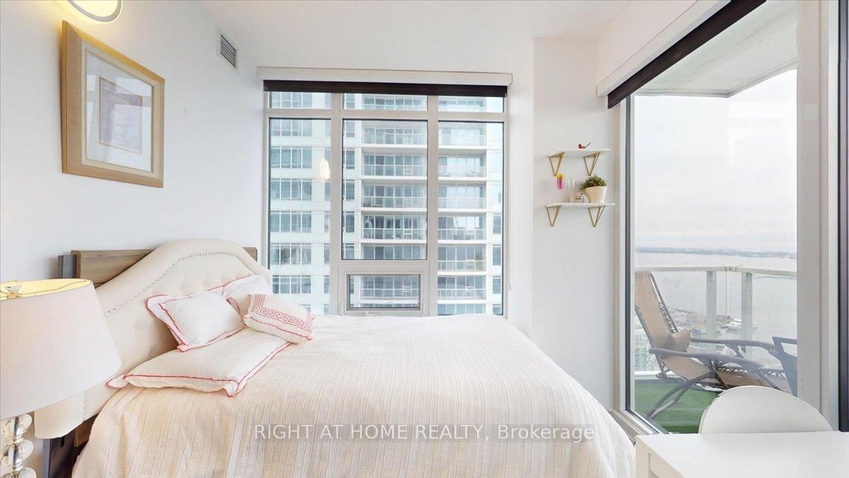 19 Bathurst Street • #3011 • Toronto, ON photo 21