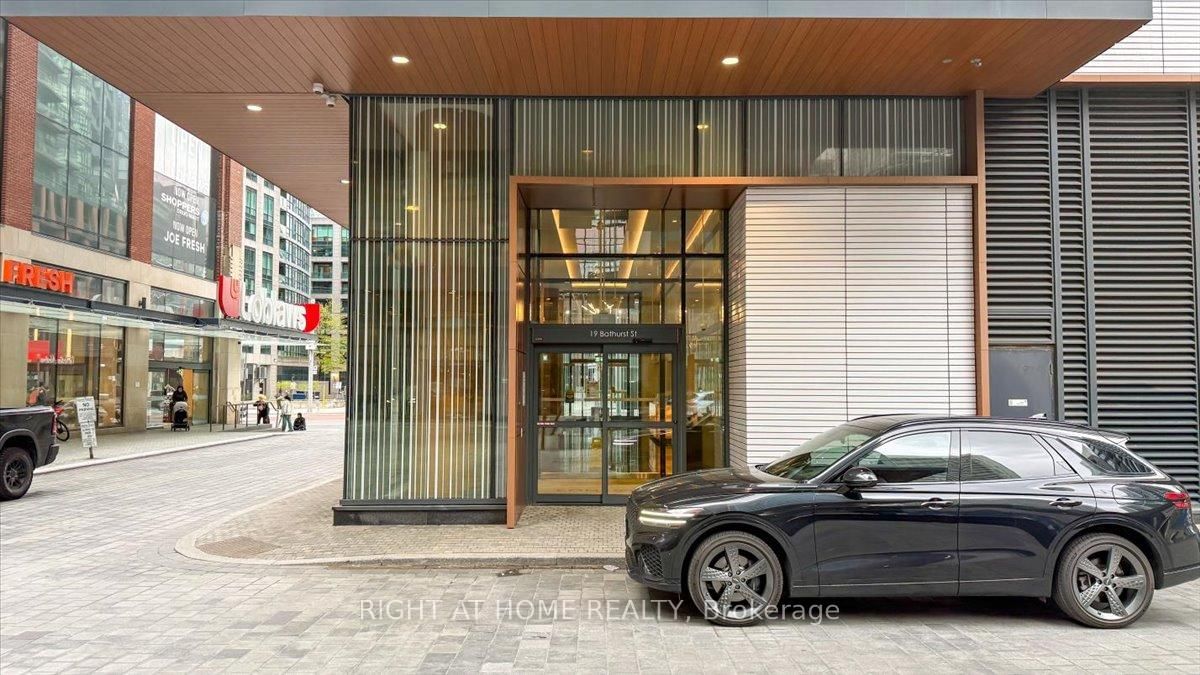 19 Bathurst Street • #3011 • Toronto, ON photo 45
