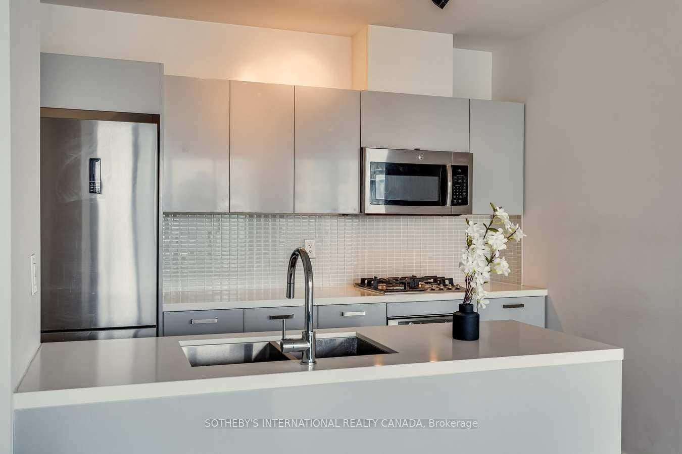 39 Brant Street, Unit PH06 - Photo 24