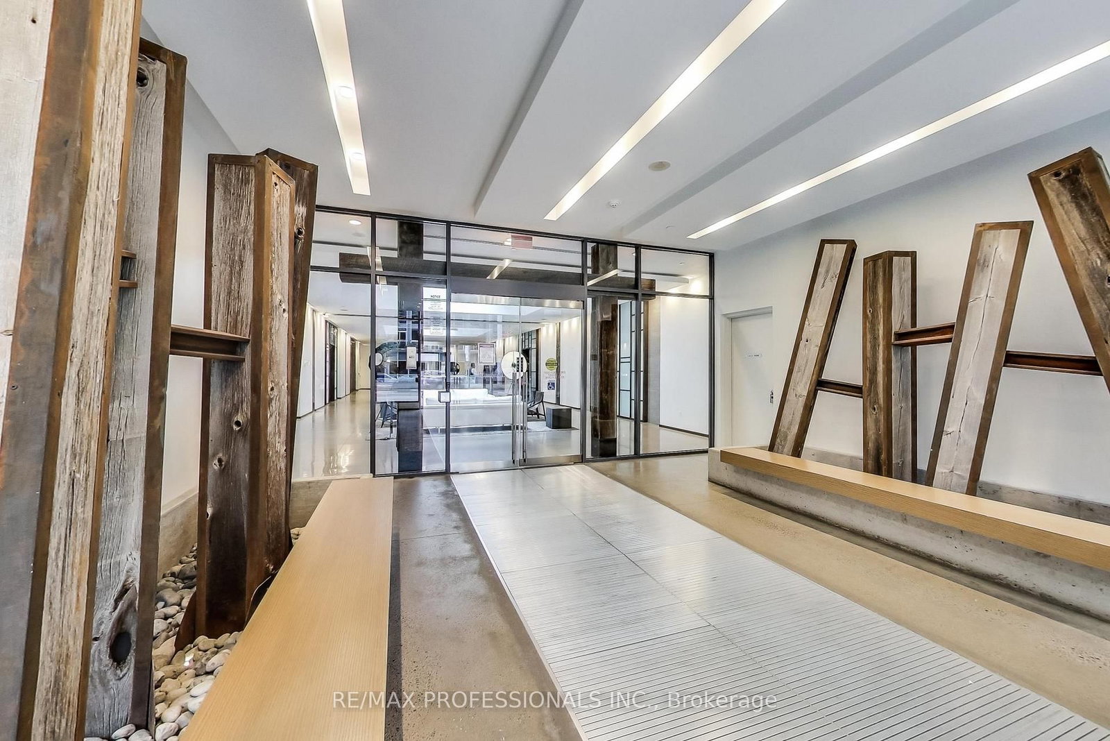 1030 King Street W, Unit 912 - Photo 9