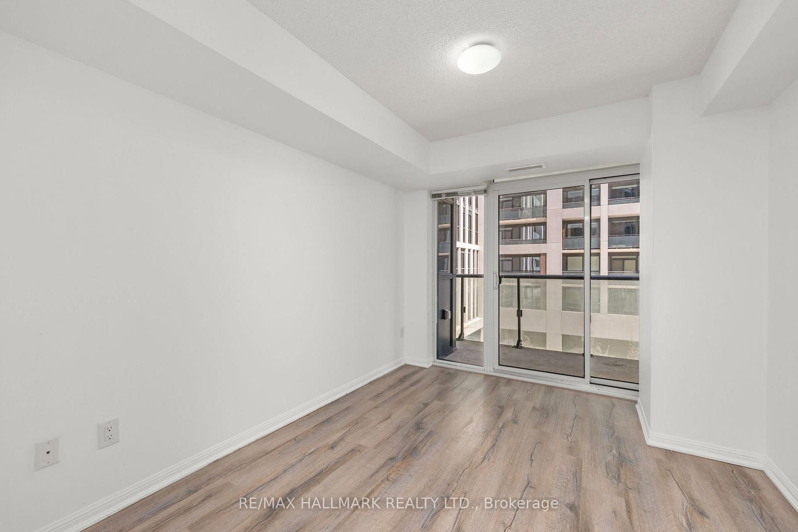400 Adelaide Street E, Unit 502 - Photo 17