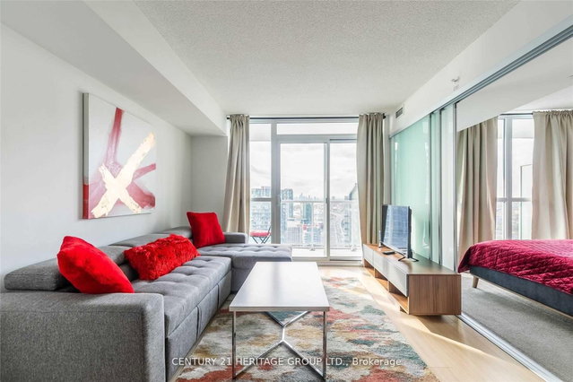 3810 - 75 Queens Wharf Road