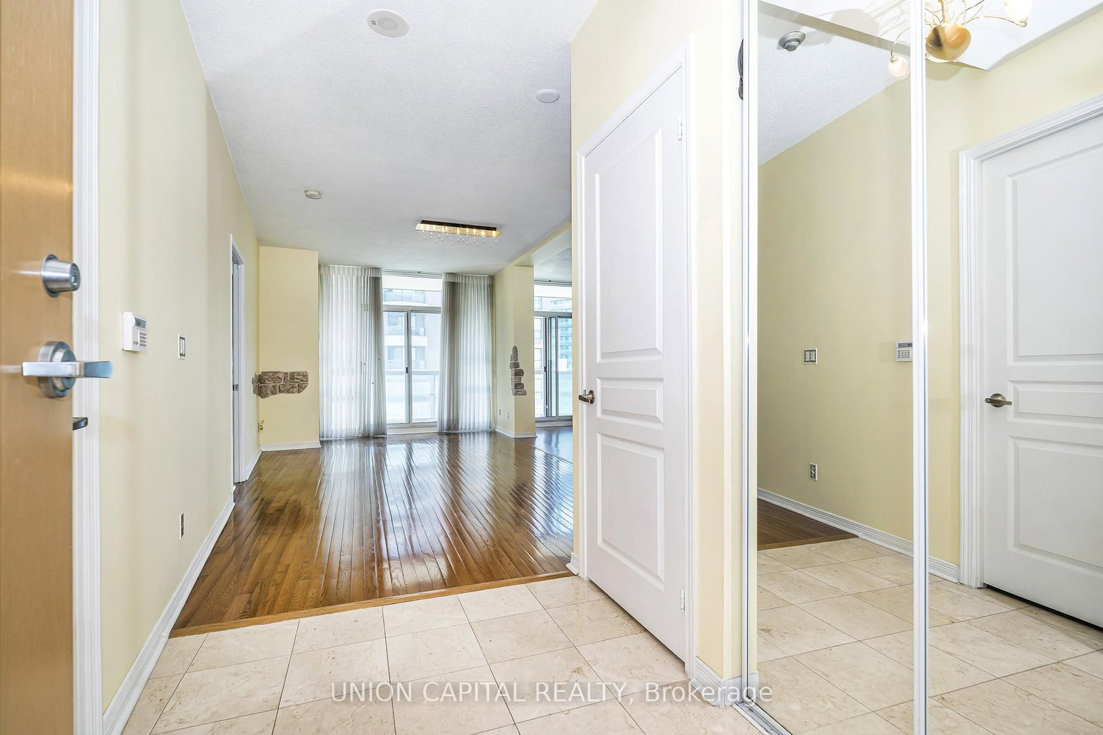 509 Beecroft Road • #2002 • Toronto, ON photo 11