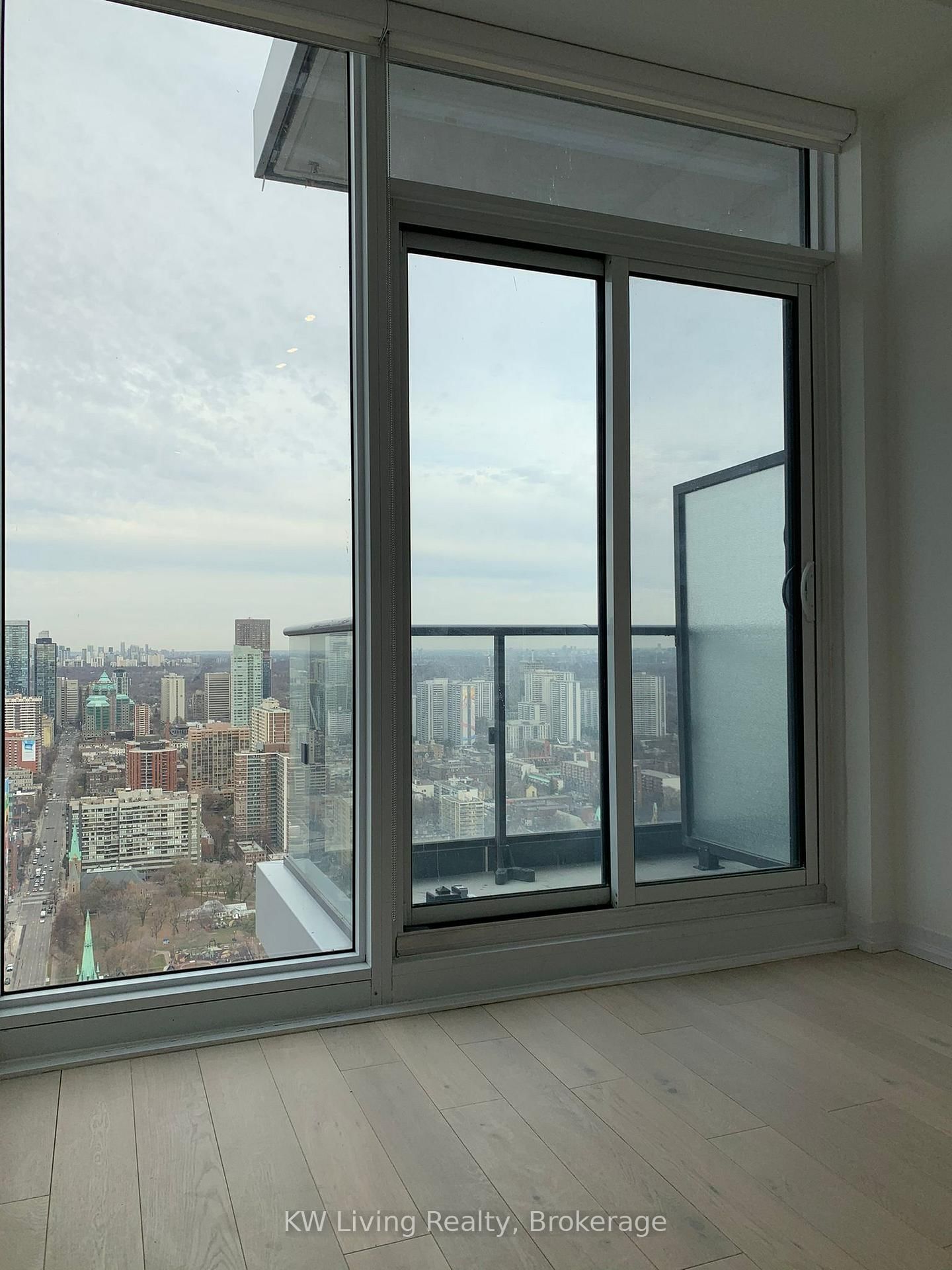 251 Jarvis Street, Unit Lph12 - Photo 10