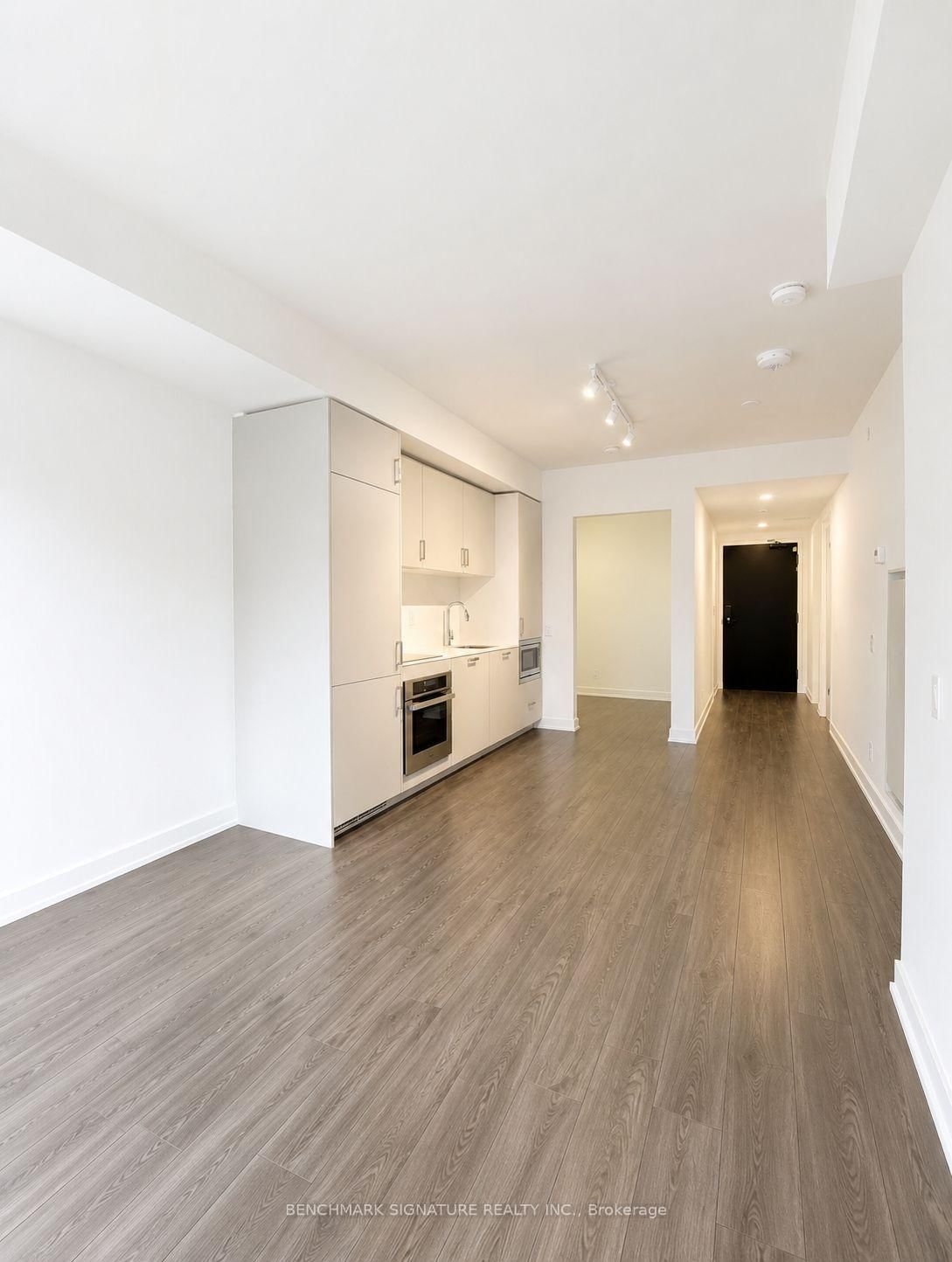 88 Queen Street E, Unit 1215