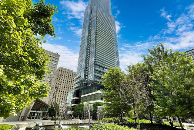 3307 - 386 Yonge Street