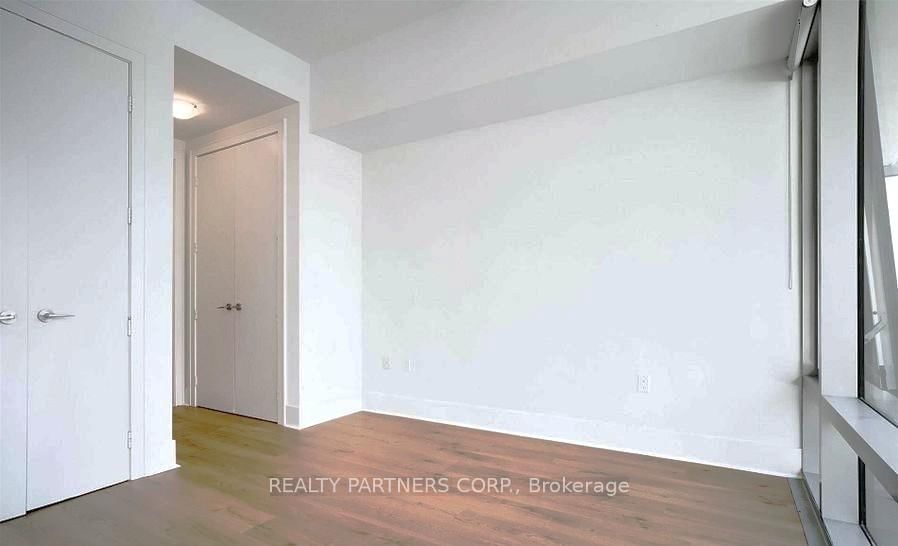 39 Queens Quay E, Unit 426 - Photo 18