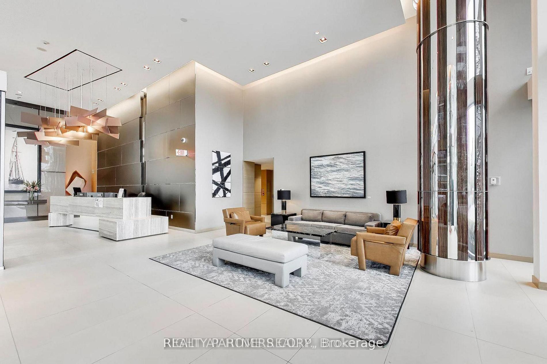 39 Queens Quay E, Unit 426