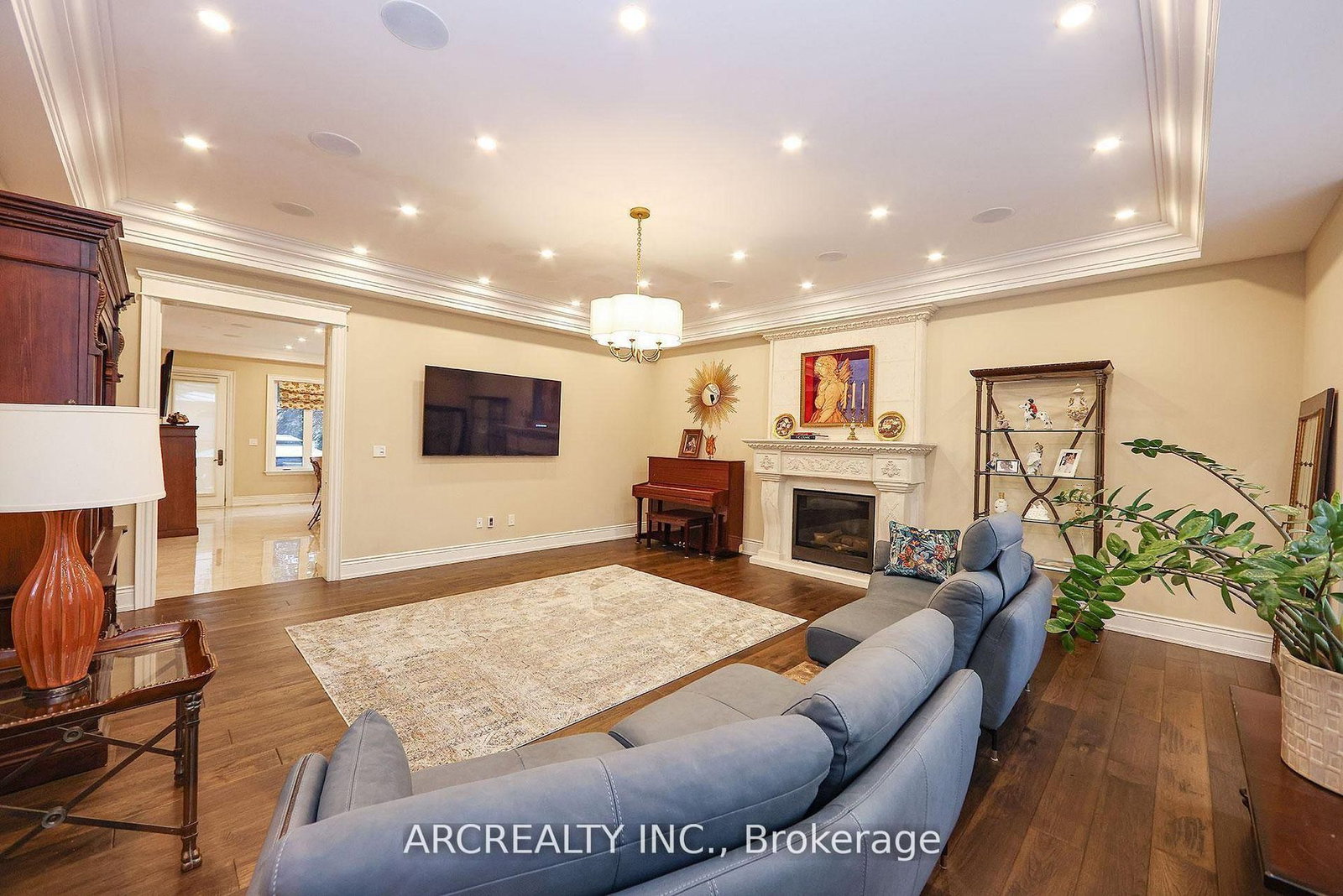 188 Alfred Ave, Toronto, view 10