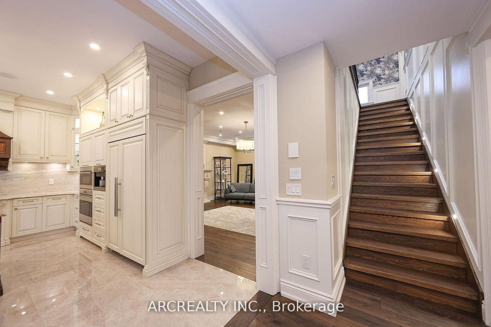 188 Alfred Ave, Toronto, view 17