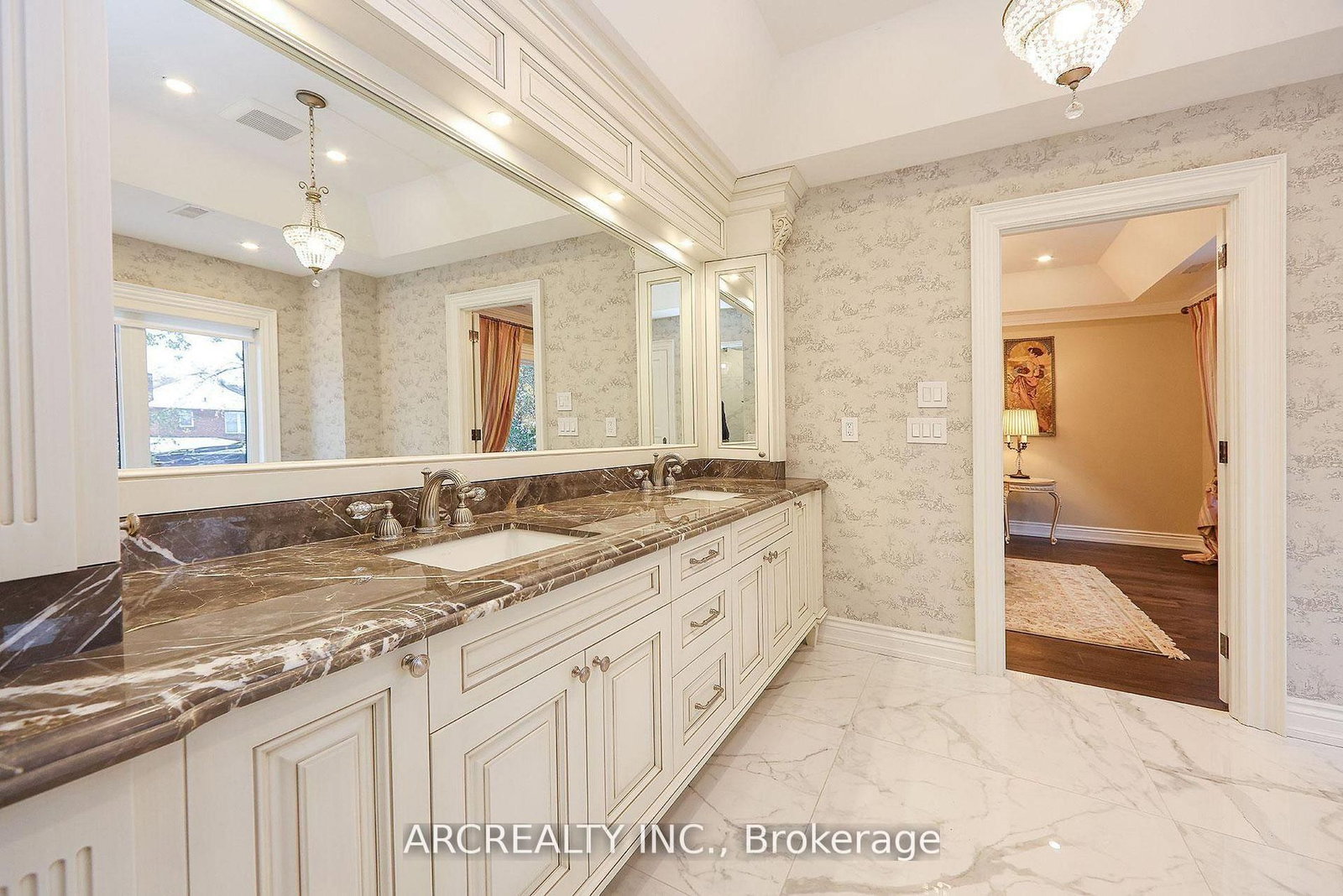 188 Alfred Ave, Toronto, view 25
