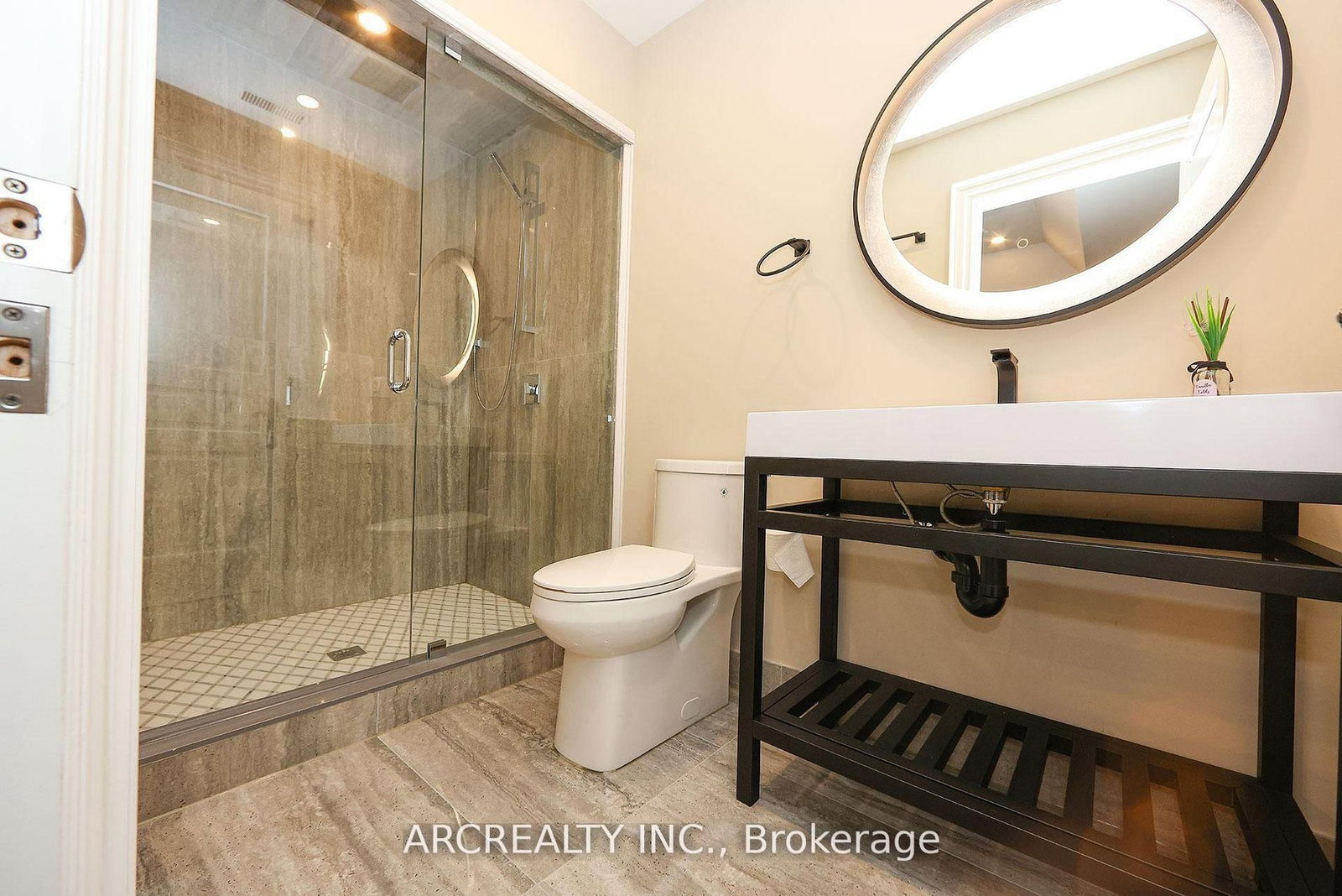 188 Alfred Ave, Toronto, view 38