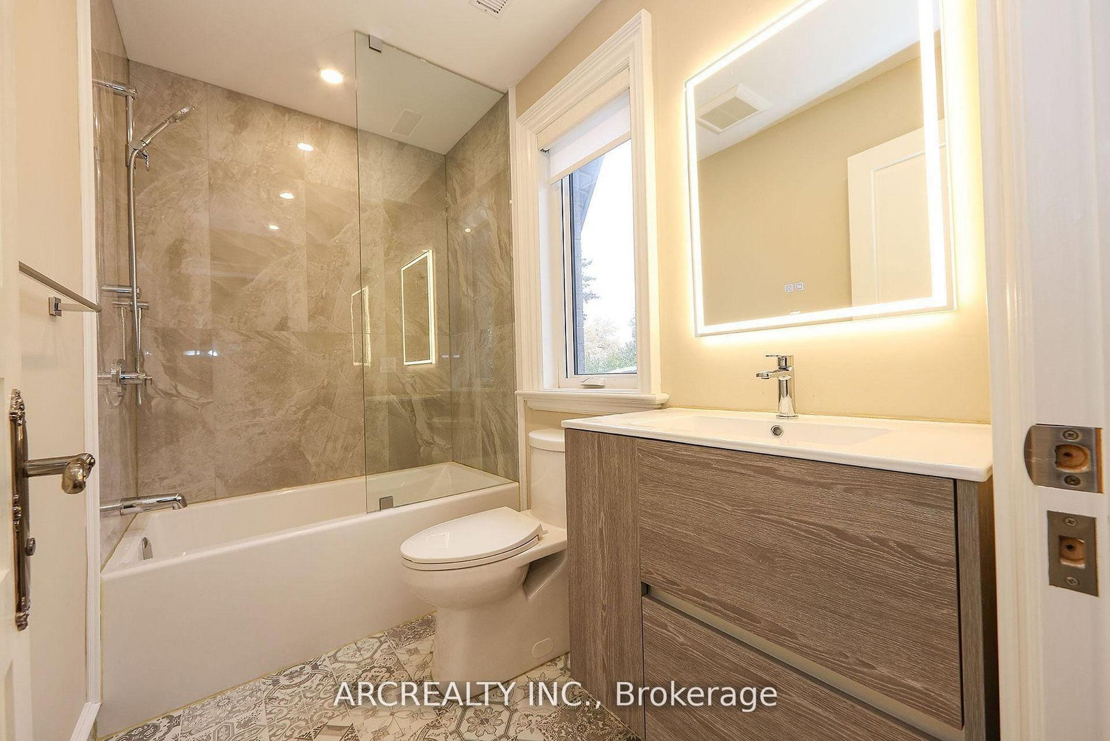 188 Alfred Ave, Toronto, view 41