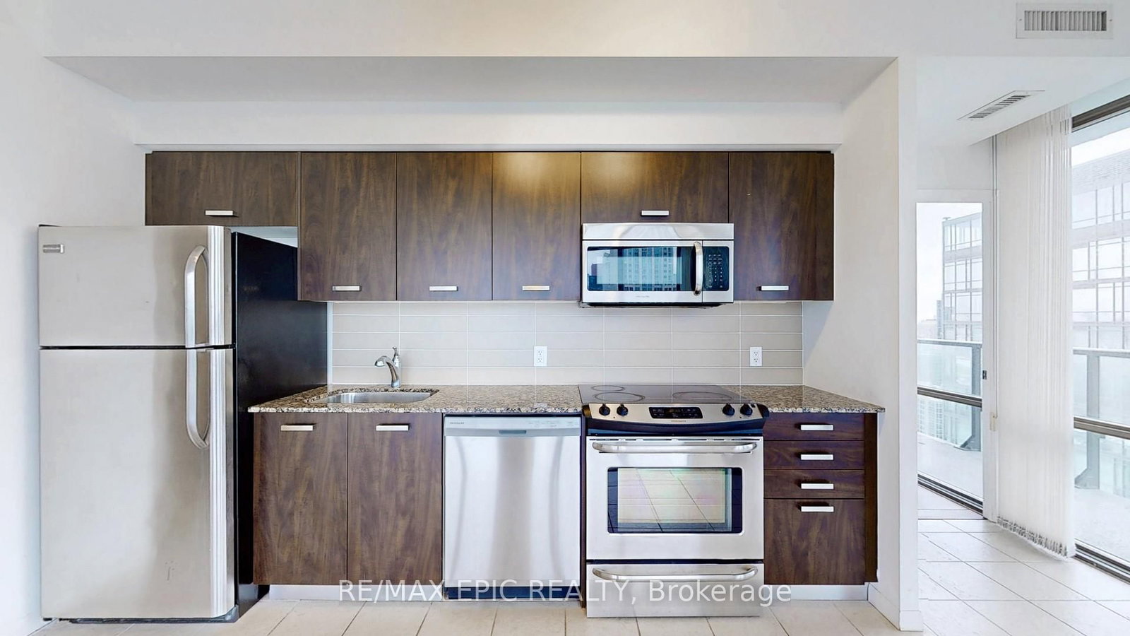 832 Bay Street, Unit 3208 - Photo 12