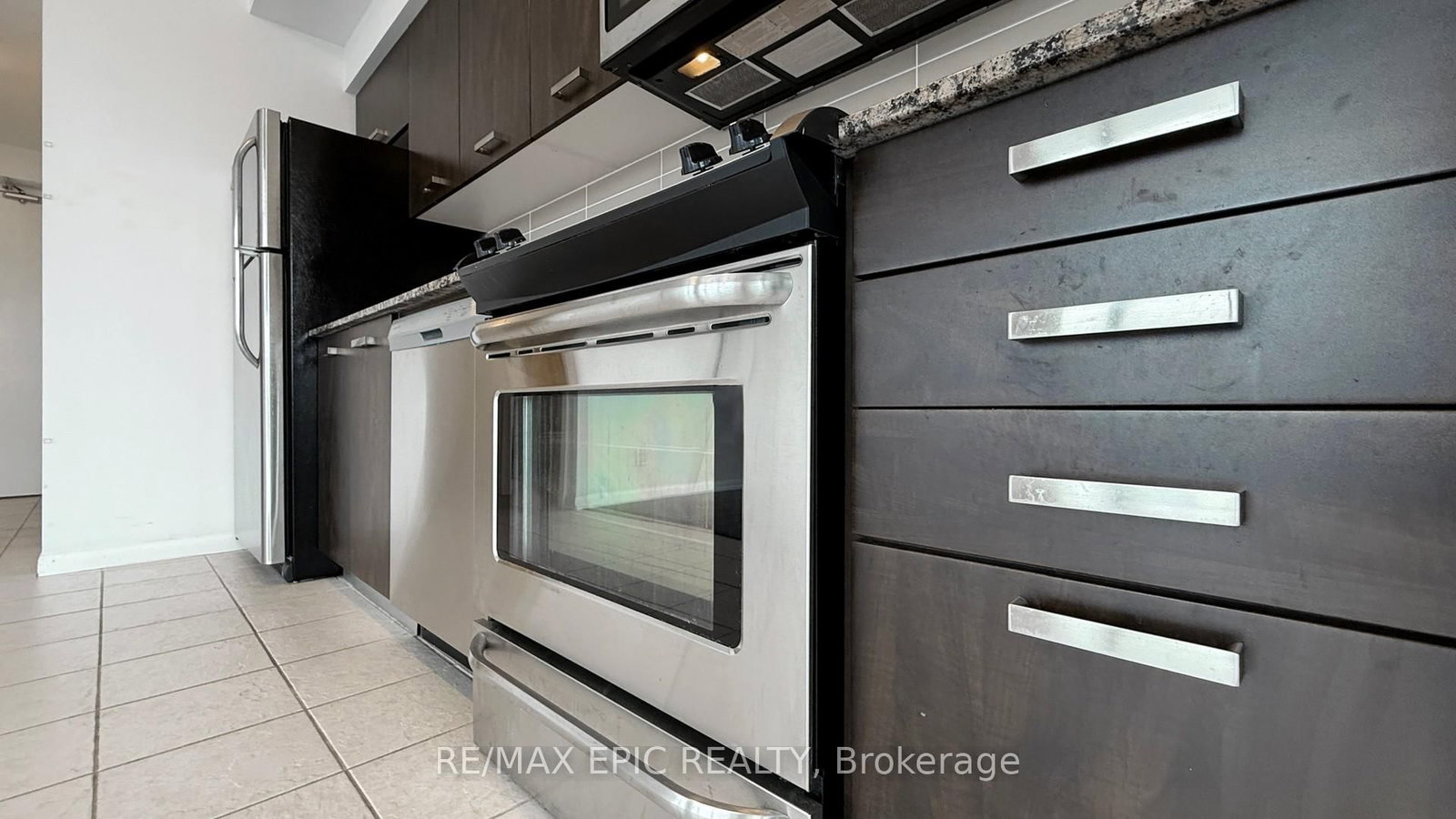 832 Bay Street, Unit 3208 - Photo 16