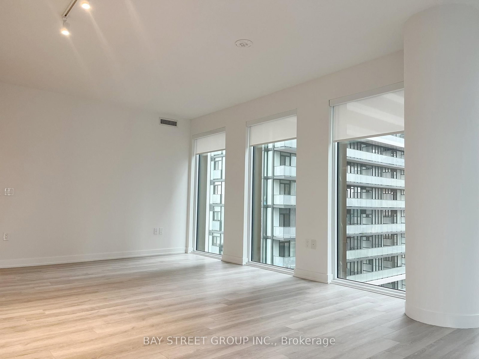 238 Simcoe Street, Unit 1904 - Photo 5