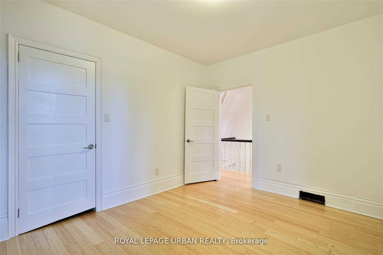 323 Ontario Street • Toronto, ON photo 11