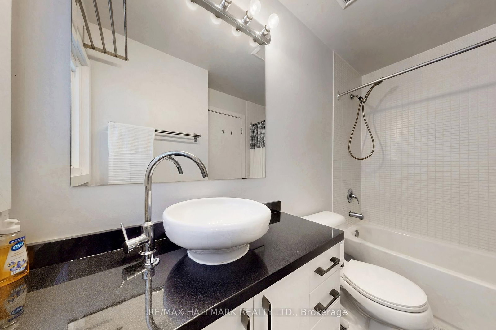 21 Earl Street, Unit 314 - Photo 27