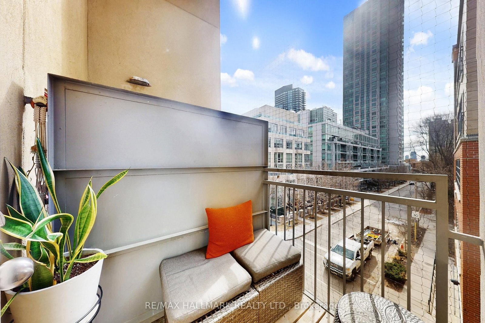 21 Earl Street, Unit 314 - Photo 28