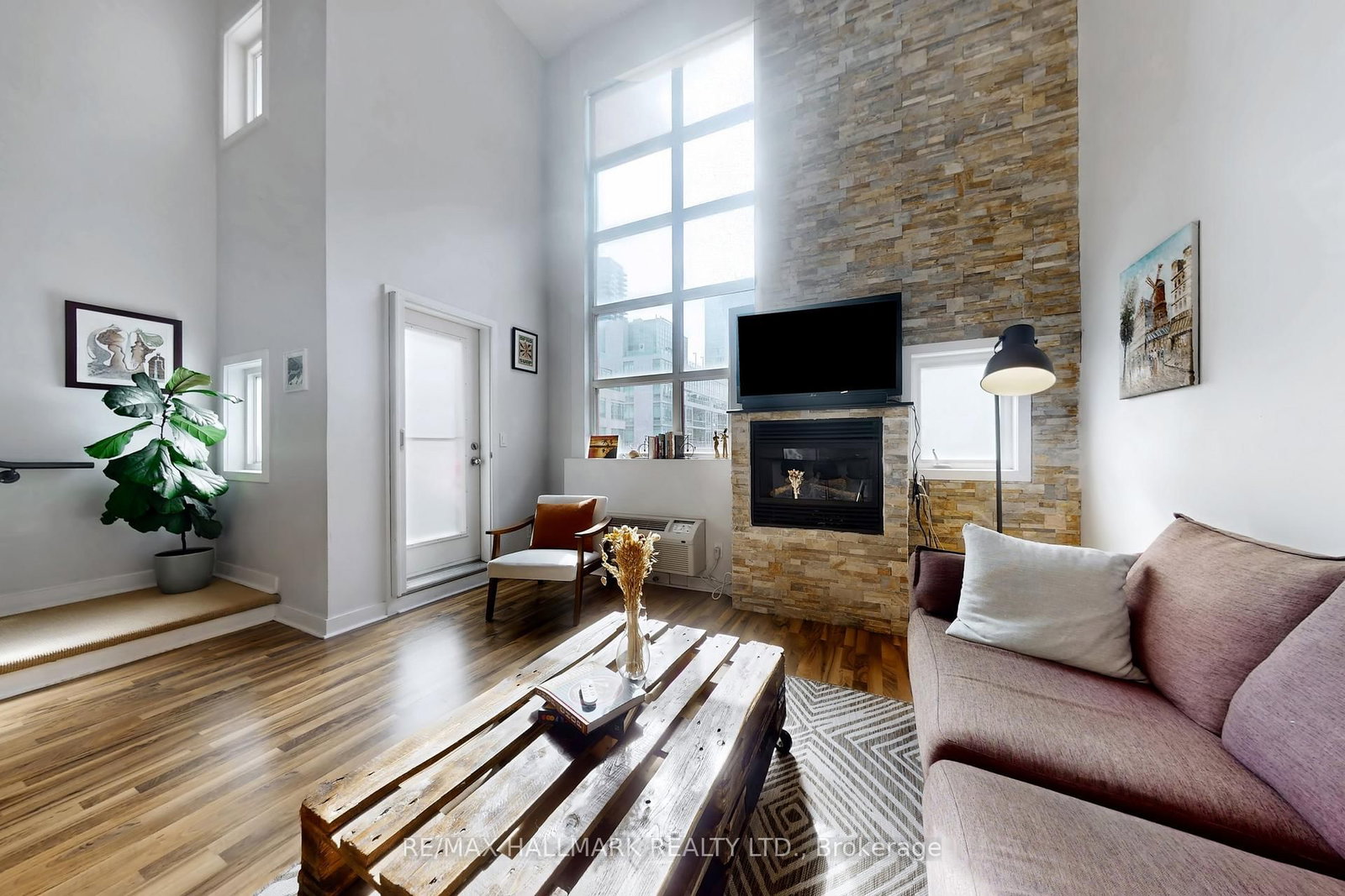 21 Earl Street, Unit 314 - Photo 9